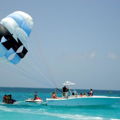 Kontiki - SXM - Parasail -bordelaise-by-mimi.com