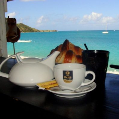 Love Hotel - Croissants - Petit Déjeuner -Breakfast - bordelaise-by-mimi.com