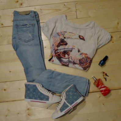 rainy day - look été Aout 2014 Bordeaux - bordelaise-by-mimi.com - blog mode beauté bons plans bordeaux - vernis OPI et tennis Louis Vuitton