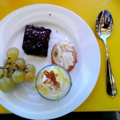 île flotante vanille, brownies et sablé chantilly & banane - Mama Shelter - bordelaise-by-mimi.com