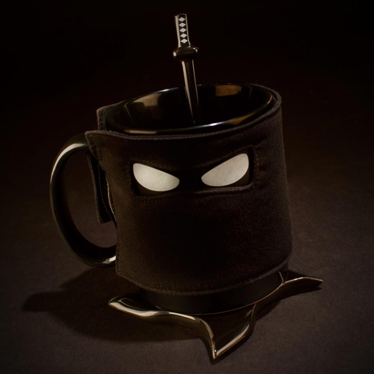 Mug Ninja avec sabre cuillère, masque et sous tasse shuriken - Mug Insolite