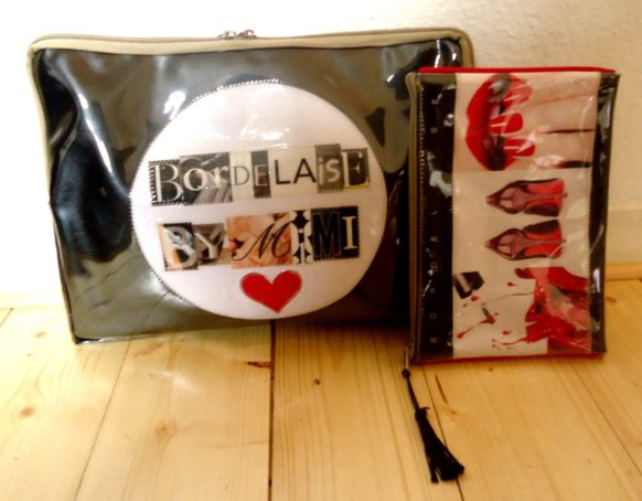 Bordeaux-Gare-Saint-Jean-Look-Pour-Voyager-Blogueuse-Bordelaise-By-Mimi-Pochette-Ordianateur-Ipad-Girly-Vernis-Coeur