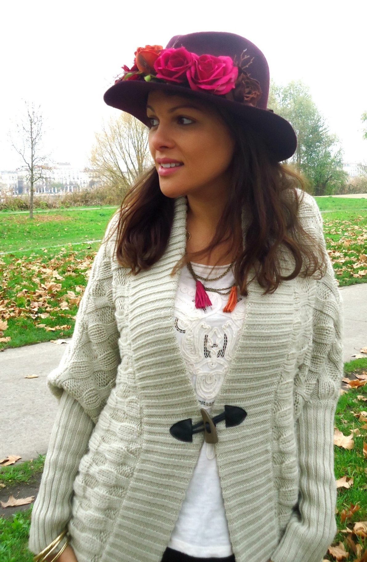 Blog-Bordelaise-By-Mimi-Chapeau-Bordeaux-Look-Pimkie-Veste-3-Suisses