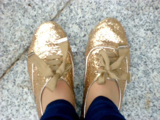 soulier-derby-stradivarius-noel-doré-strass