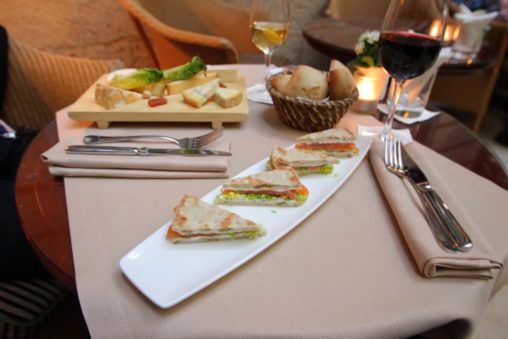 Grand-Hôtel-Bodeaux-Salon-de-Thé-Petit-Pain-Suédois