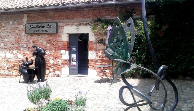 auvillar-tarn-et-garonne-bleu-reglisse-art