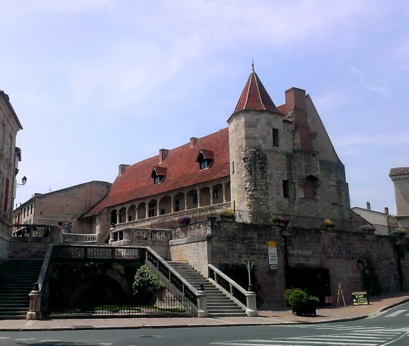 nerac-chateau-Henri-IV-lot-et-garonne