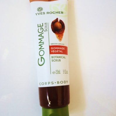 Gommage-Végétal-Corps-Abricot-Yves-Rocher