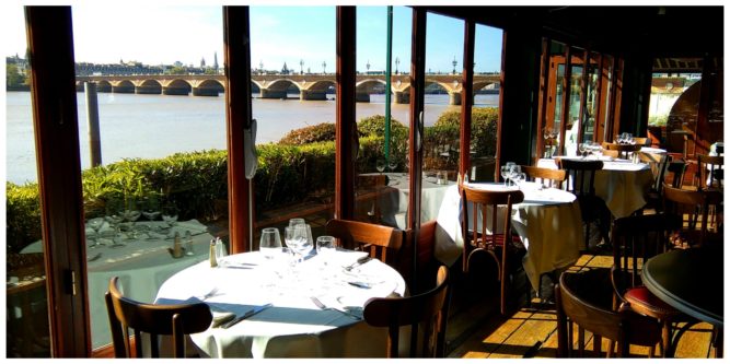 Café-Du-Port-Bordeaux-Vue-Garonne