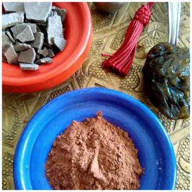 khassoul-argile-rouge-savon-noir-soin-hammam-bordeaux