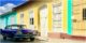 cuba-trinidad-plaza-major-visit-voiture-americaine